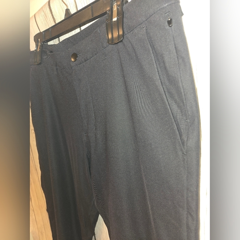 Lululemon ABC Work Pant Mens 36 | Classic Fit | Warpstreme | Black - Picture 3 of 8